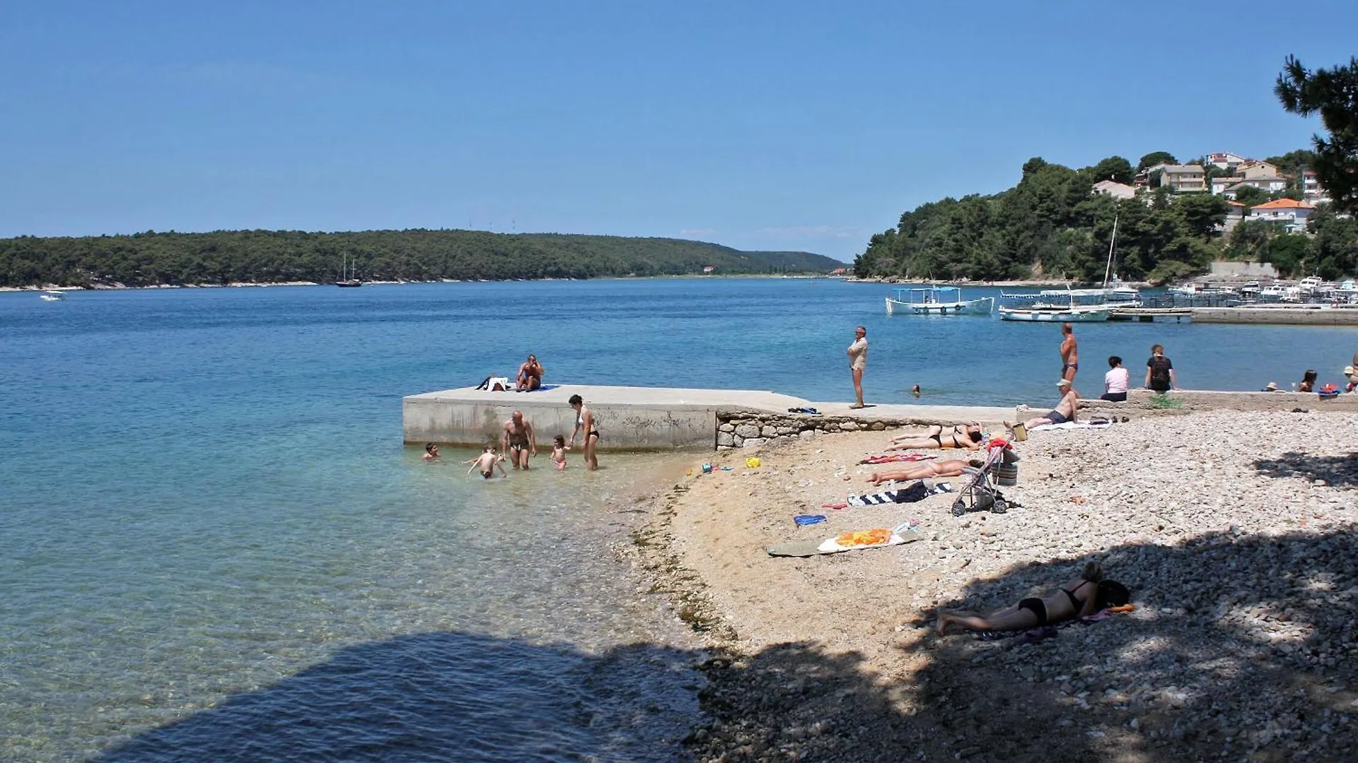 Pensiune Apartments And Rooms By The Sea Palit, Rab - 5044
